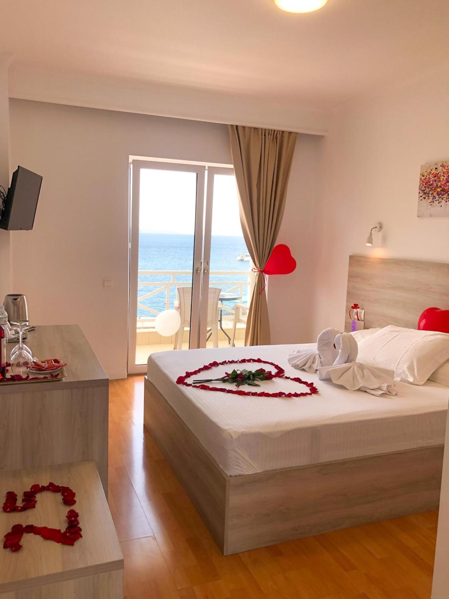 Sun N Blue Hotel ساراندا المظهر الخارجي الصورة